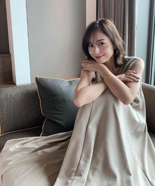 ムータマリン　ベージュ ジップアップ ノースリーブ ワンピース SALON adam et ropé(サロン アダム エ ロペ) / [25SS]GENTLE SILK