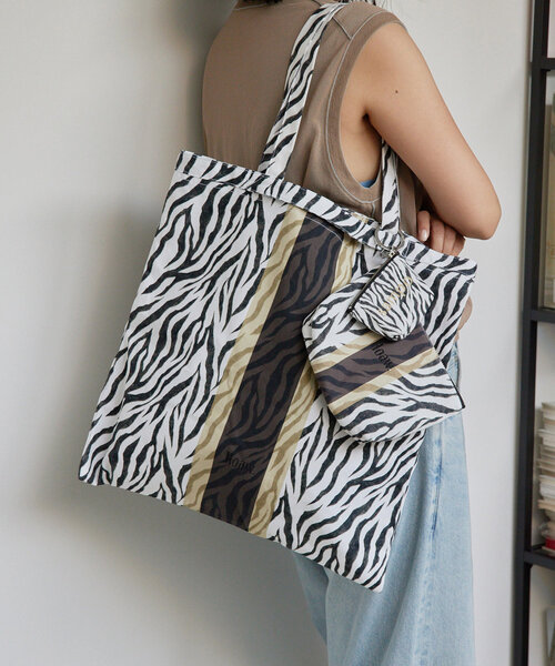 Whim Gazette（ウィム ガゼット） ポーチ「hoaw.×sampoコラボ」 FREE