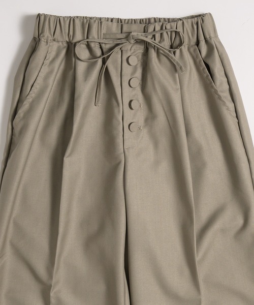 MUHET（ミュエータ） スラックス パンツ covered-button easy slacks