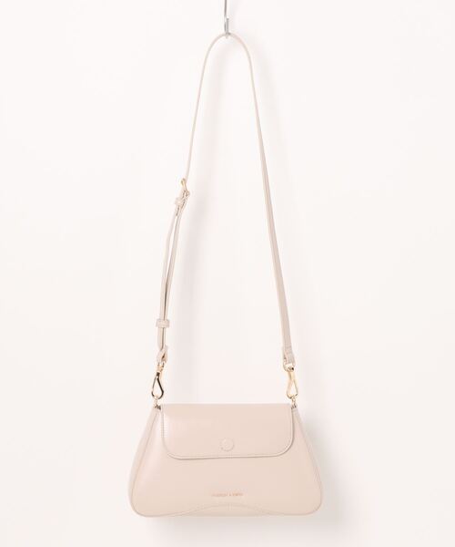 CHARLES ＆ KEITH ショルダーバッグ バッグ Sybill シビル トラ