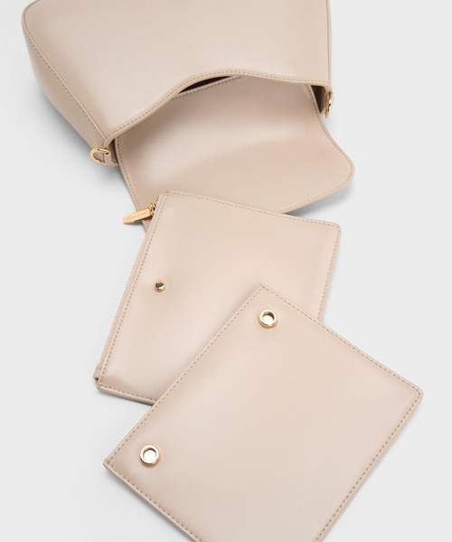 CHARLES ＆ KEITH ショルダーバッグ バッグ Sybill シビル トラ