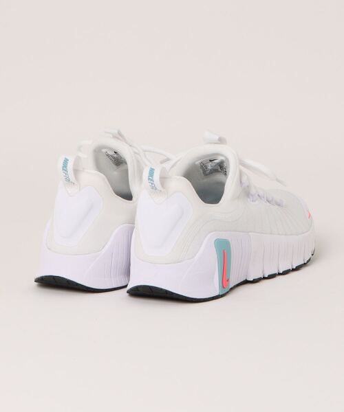 NIKE（ナイキ） スニーカー W FREE METCON 6 WFJ7126 102WHT/HOTPCH 