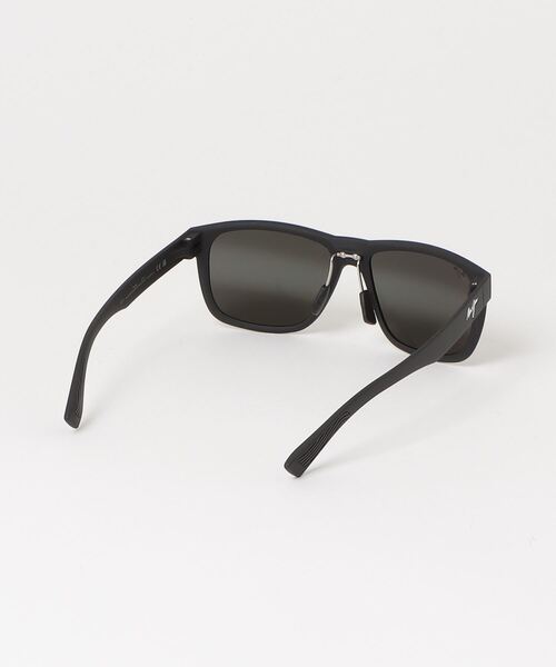 taksak　Maui Jim　 スクエア型 サングラス Maui Jim Kawika スクエアフレーム サングラス | ブラック