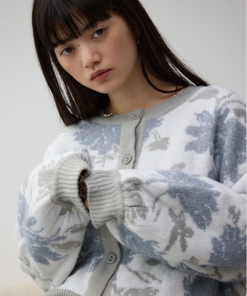 HORROR VACUI(ホラー ヴァキュイ) 長袖カットソー サイズM レディース美品  - グレー×白×マルチ 花柄 ブラウス | HORROR VACUI (Women)/ホラー ヴァキュイ | 三越伊勢丹