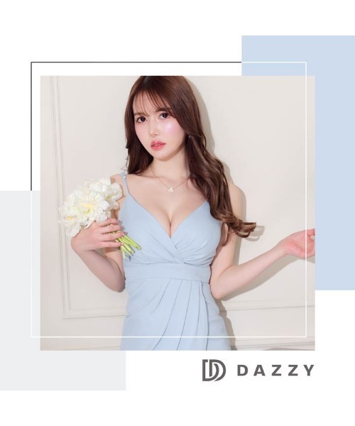 DAZZY（デイジー） ドレス 「女性らしさ際立つ」大胆な胸元＆背中開き