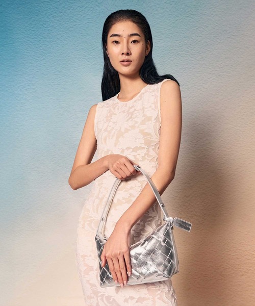 CHARLES & KEITH◆Ivette イベット ショルダーバッグ◆送料込 CHARLES ＆ KEITH ショルダーバッグ バッグ Ivette イヴェット