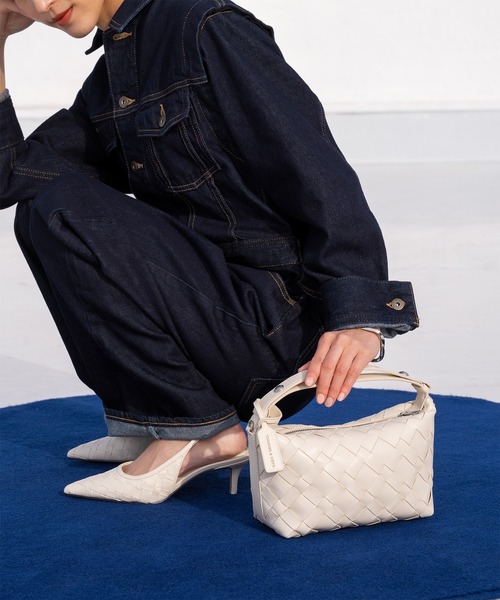 CHARLES & KEITH◆Ivette イベット ショルダーバッグ◆送料込 CHARLES ＆ KEITH ショルダーバッグ バッグ Ivette イヴェット