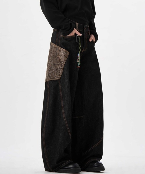 lilful ジーンズ スネーク柄フェイクレザーポケットワイドバギー
