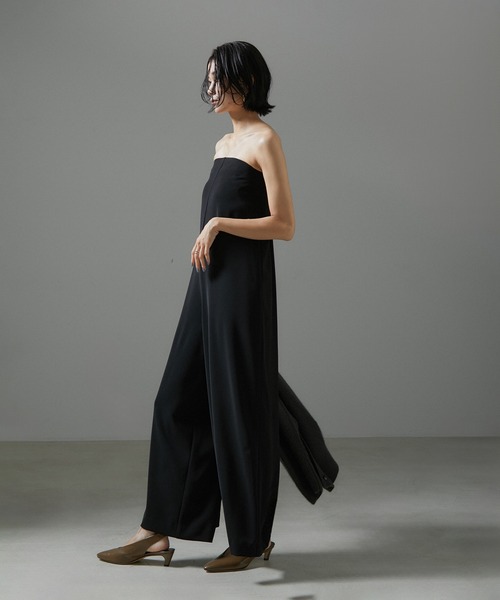 「SALON adam et rope'」 オールインワン S ベージュ レディースの画像