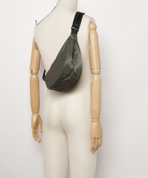 ハンター HUNTER クレイモア スリング バッグ ショルダーバッグ バッグ ナイロン メンズ レディース カーキ系 HXRU0049252 【新品】 楽天市場】ハンター HUNTER クレイモア スリング バッグ ショルダー