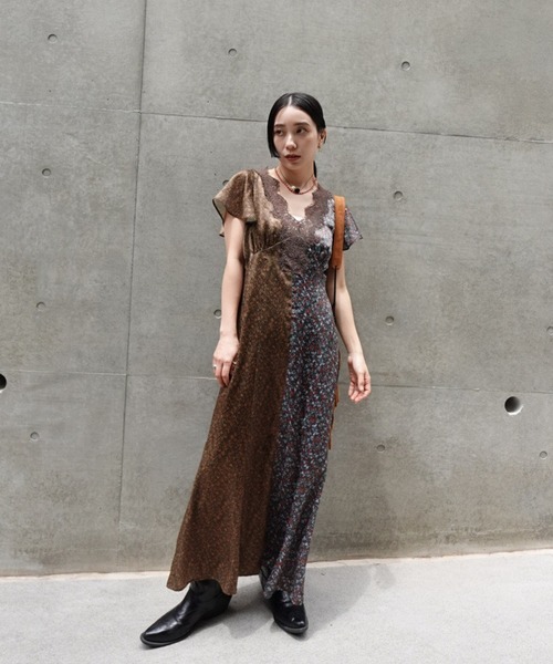 ドレス LOUISE PATTERN DOCKING DRESS