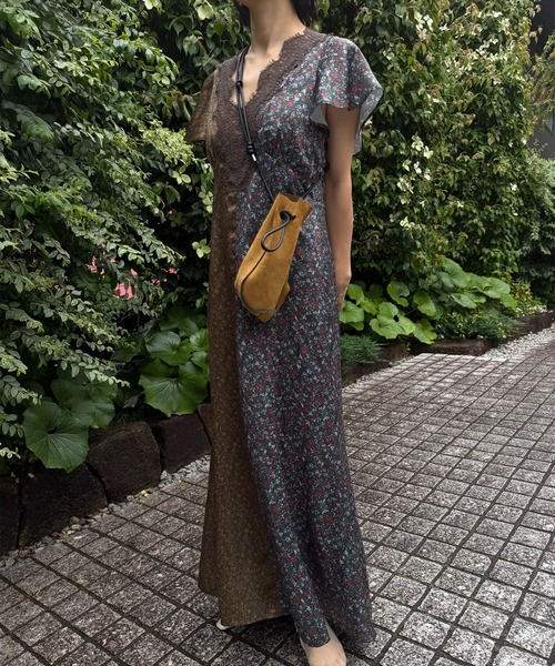 ドレス LOUISE PATTERN DOCKING DRESS