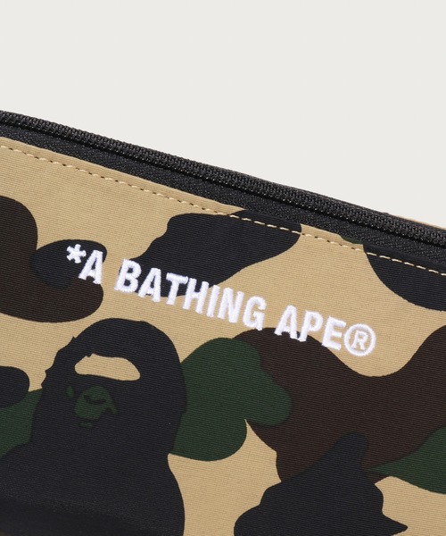 A BATHING APE（アベイシングエイプ） ハンドバッグ 1ST CAMO POUCH