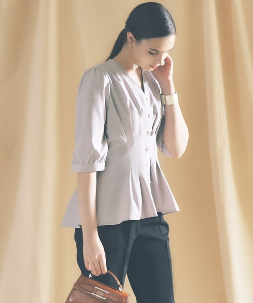 ルイルエブティック RUIRUE BOUTIQUE ウエストタックブラウス （ライトカーキ） ルイルエブティック RUIRUE BOUTIQUE ウエストタックブラウス