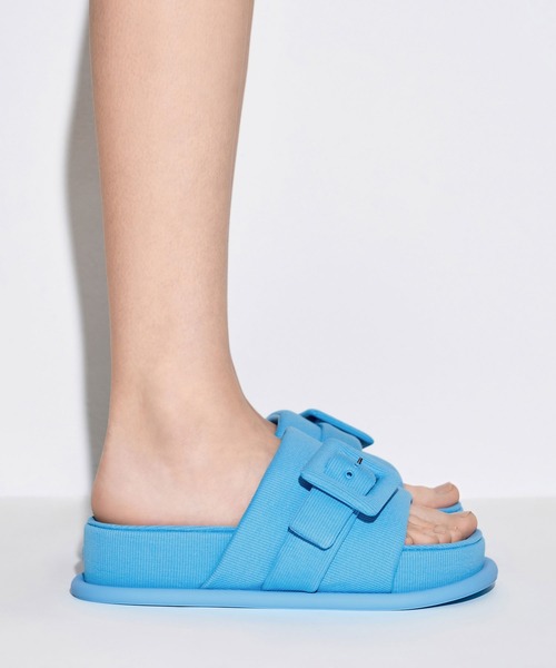 CHARLES & KEITH ウーブン バックルスライドサンダル Pink CHARLES & KEITH ウーブン バックルスライドサンダル 【再入荷