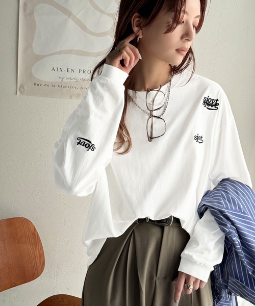 JACQUEMUS 刺繍入り ロゴ BRICCIOLA スウェットTシャツ 長袖 JACQUEMUS 刺繍入り ロゴ BRICCIOLA スウェットTシャツ 長袖