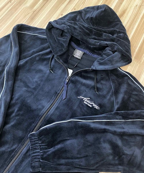 AVIREX アヴィレックス VELOUR ZIP PRAKA CURSIVE LOGO パーカー AVIREX パーカー VELOUR ZIP PRAKA CURSIVE LOGO / ベロア