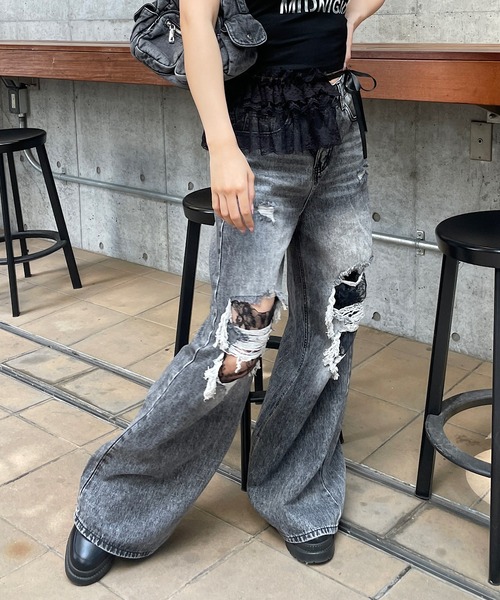レース付きワイドレッグデニムパンツ レース付きワイドレッグデニムパンツ
