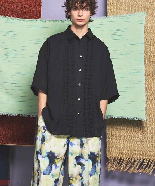【美品】メゾンスペシャル レイヤリングショートスリーブシャツ ブラック 1 MAISON SPECIAL（メゾンスペシャル）の「《ユニセックスアイテム