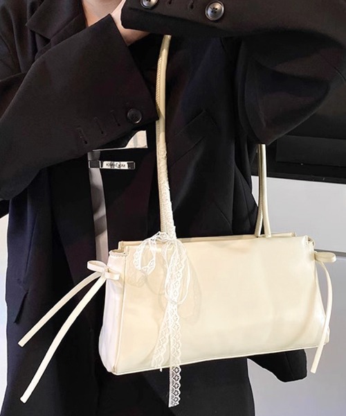 Lace レースレディース 　　リボン型ショルダーバッグ ジュエリーレースの Ladies ワン レザー調 モチーフ付き リボン型 ショルダーバッグ