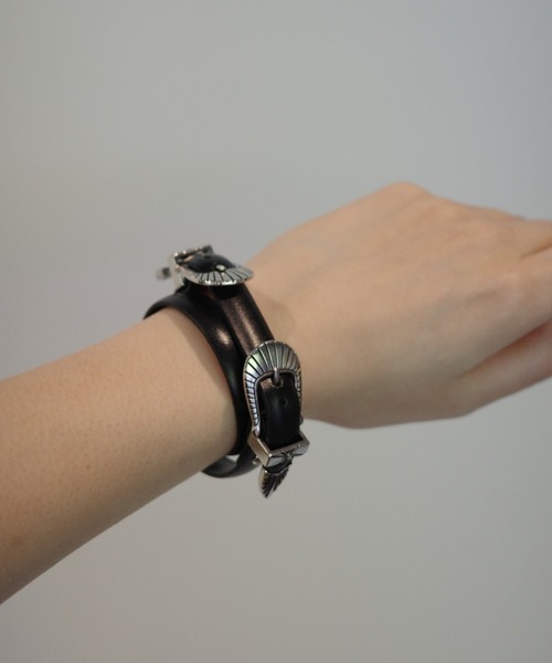 アクセサリー [TOGA TOO] Double buckle leather bangle TOGA TOO ブレスレット TOGA TOO Double buckle leather bangle