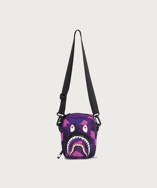 A BATHING APE シャーク バッグ CAMO柄 エイプ A BATHING APE（アベイシングエイプ） ハンドバッグ COLOR CAMO SHARK