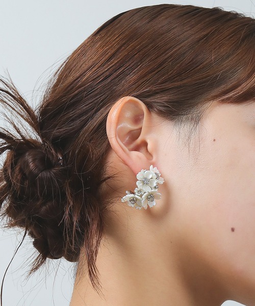 Kana ピアス 花 モチーフ ハーフ フープ ピアス パーティー 結婚式