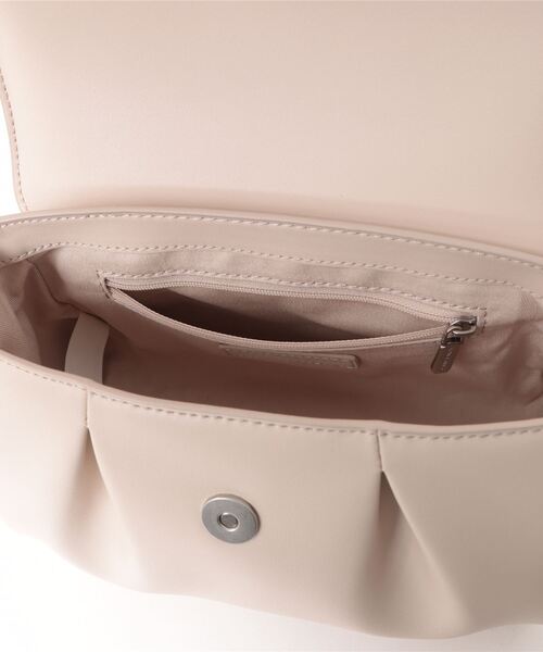 CHARLES & KEITH◆Callaフロントフラップチェーンハンドルバッグ CHARLES & KEITH｜Calla カルラ フロントフラップチェーン