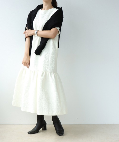 Jines ワンピース ぷくっとジャカード ティアードワンピース