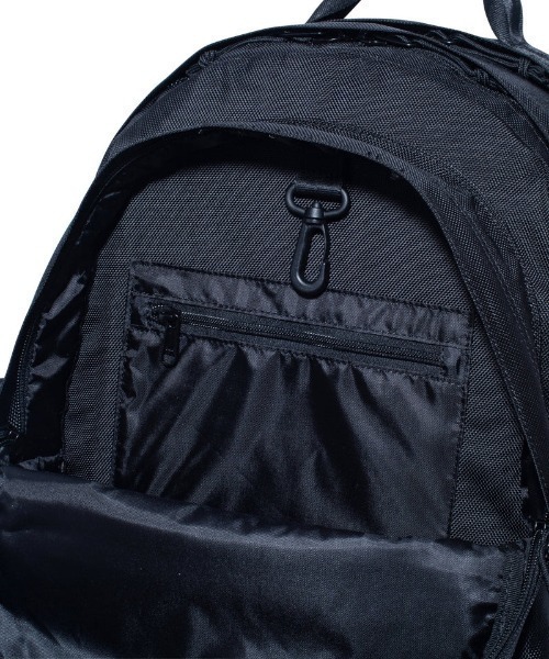 NEW ERA（ニューエラ） デイバック リュック バックパック CARRIER