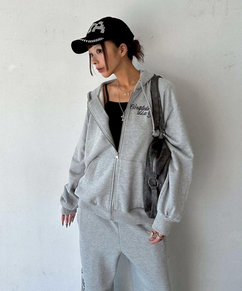 d.i.a. 新品　パーカー DAIYA（ダイヤ） パーカー オーバーサイズ フーディー ジップパーカー