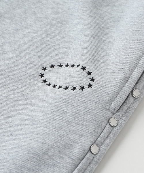 AFB（エーエフビー） スウェットパンツ ジャージ STUDDED BAGGY SWEAT