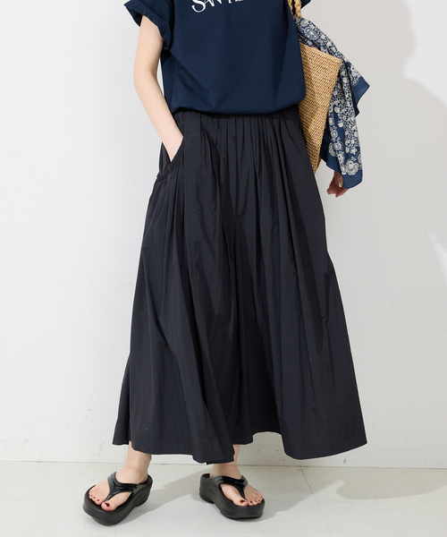 スローブイエナ　SLOBE IENA タフタタックギャザースカート ブラック SLOBE IENA（スローブイエナ）の「タフタ タックギャザー