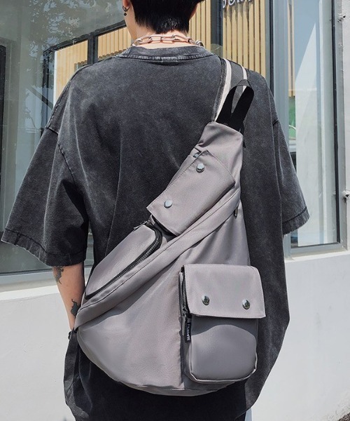 lilful ショルダーバッグ 「A4収納可能！」ナイロンワンショルダー 多