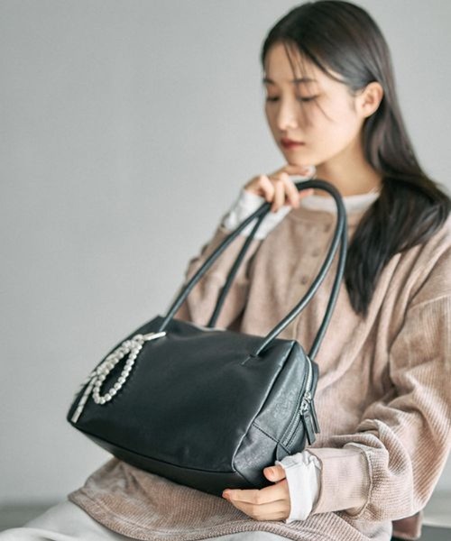 LEPSIM（レプシィム） ボストンバッグ チャーム付きソフトボストン