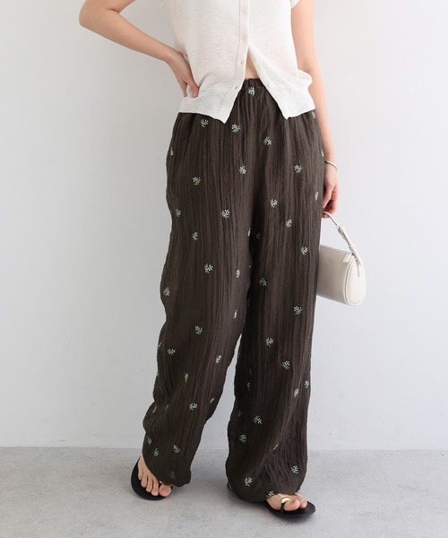 ワイドパンツ パンツ 「新色追加」小花柄シアーワイドパンツ レディースの画像