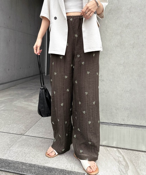 ワイドパンツ パンツ 「新色追加」小花柄シアーワイドパンツ レディースの画像