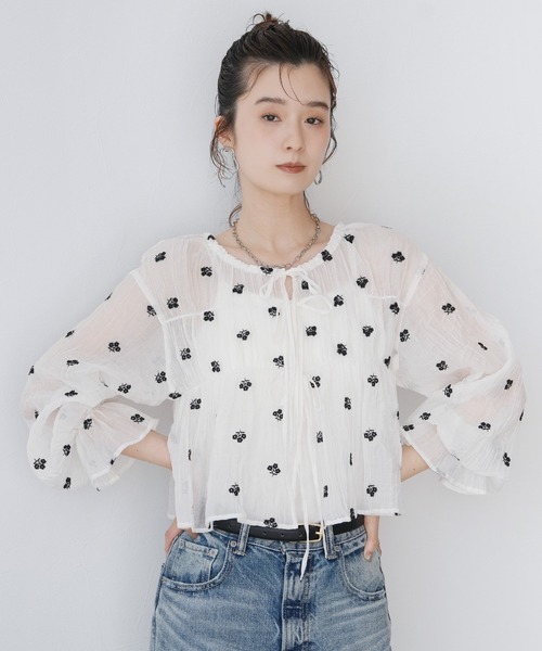 Yeoun ブラウス シャツ 夏 花柄刺繍シャーリングリボンシアーブラウス