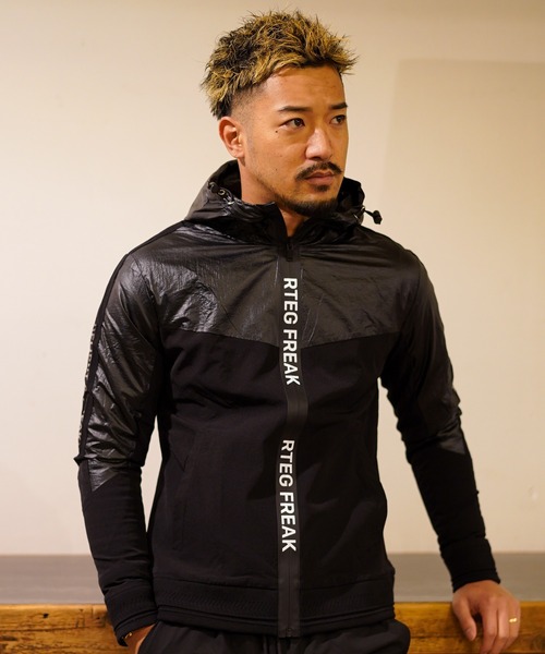 adamsJUGGLER（アダムスジャグラー） パーカー ディライト＆フリーキー