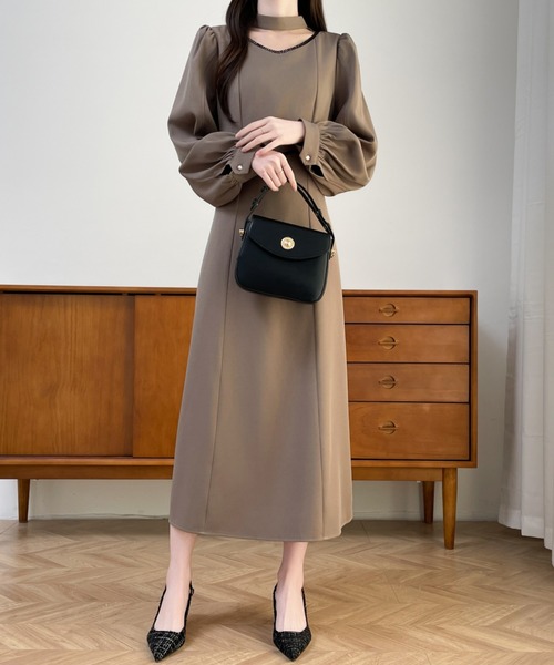 【美品】pium クロステープカットアウトロングワンピース クロステープカットアウトロングワンピース – pium