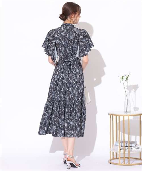 SWINGLE ワンピース スモールフラワーラッフルフリルスリーブ