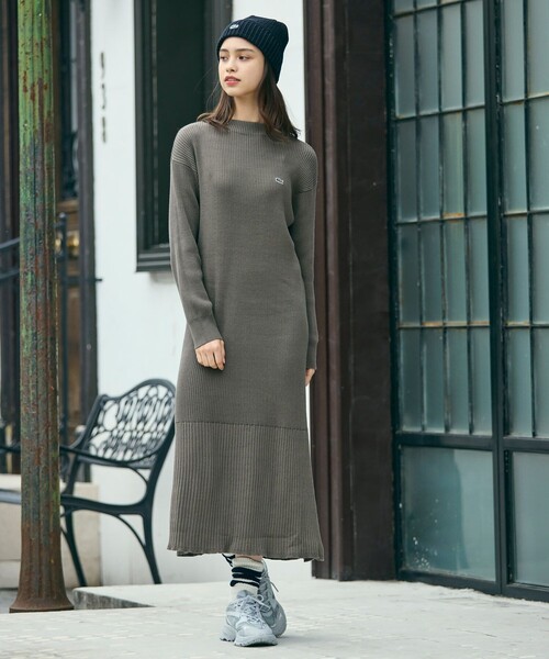 「LACOSTE」 ニットワンピース 36 ネイビー レディースの画像