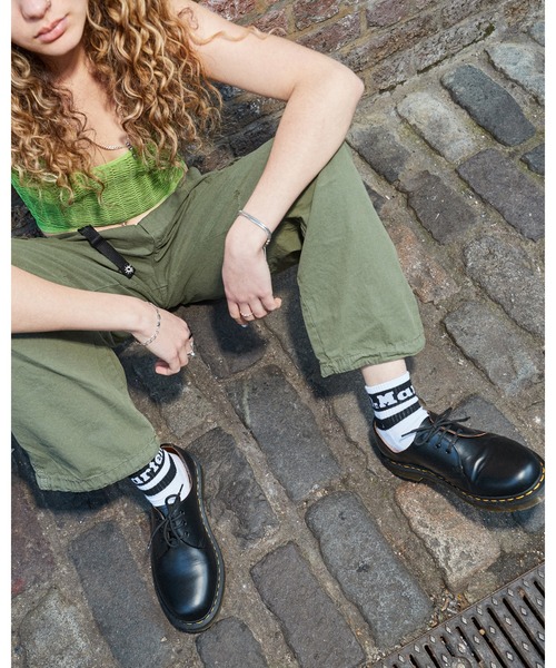 「Dr. Martens」 シューズ - ブラック メンズの画像