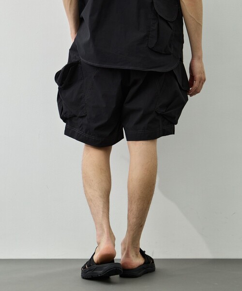 パンツ 「and wander/アンドワンダー」multi pocket short pants メンズの画像