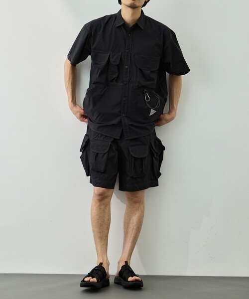 パンツ 「and wander/アンドワンダー」multi pocket short pants メンズの画像