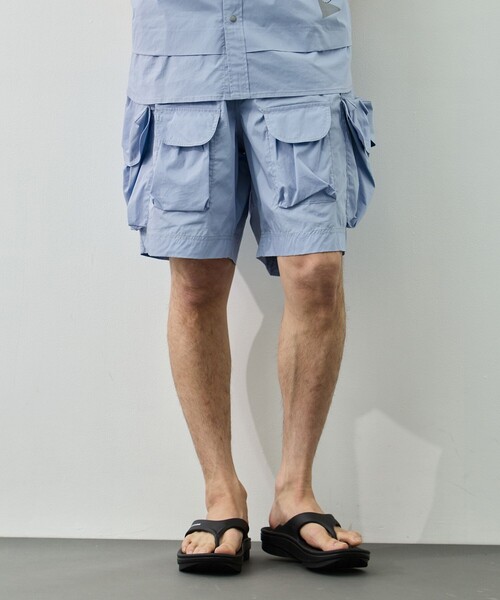 パンツ 「and wander/アンドワンダー」multi pocket short pants メンズの画像