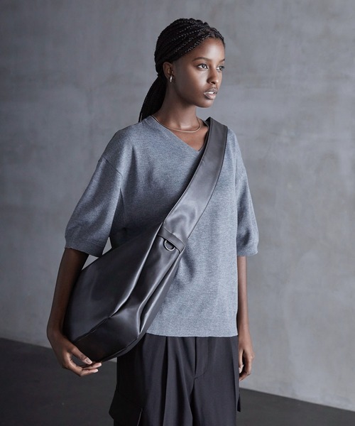 CALLNE】Tech Half Moon Shoulder Bag / テックハーフムーン
