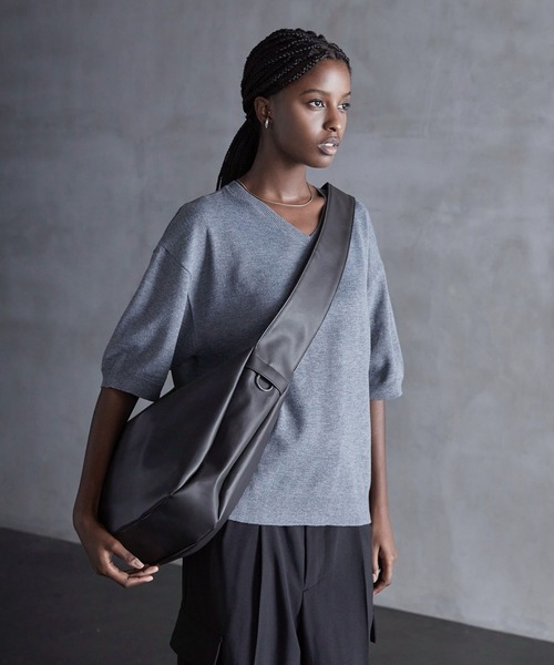 【CALLNE】テックハーフムーンショルダーバック CALLNE ショルダーバッグ 「CALLNE」Tech Half Moon Shoulder