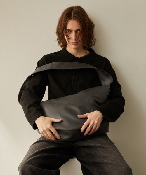 CALLNE ショルダーバッグ 「CALLNE」Tech Half Moon Shoulder Bag