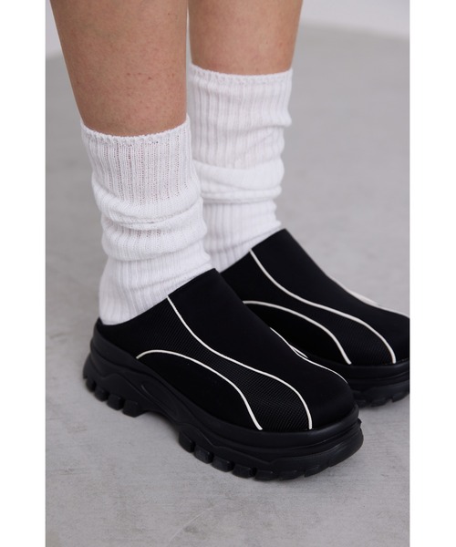 un/neu スリッポン ボリュームソールパイピングシューズ